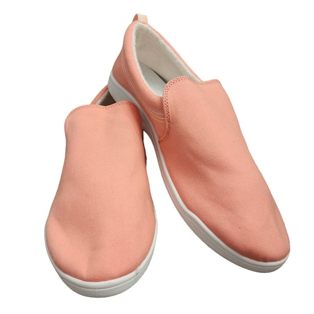 Vionic Beach Marshall Peach Pull-on Sneakers, Size 10